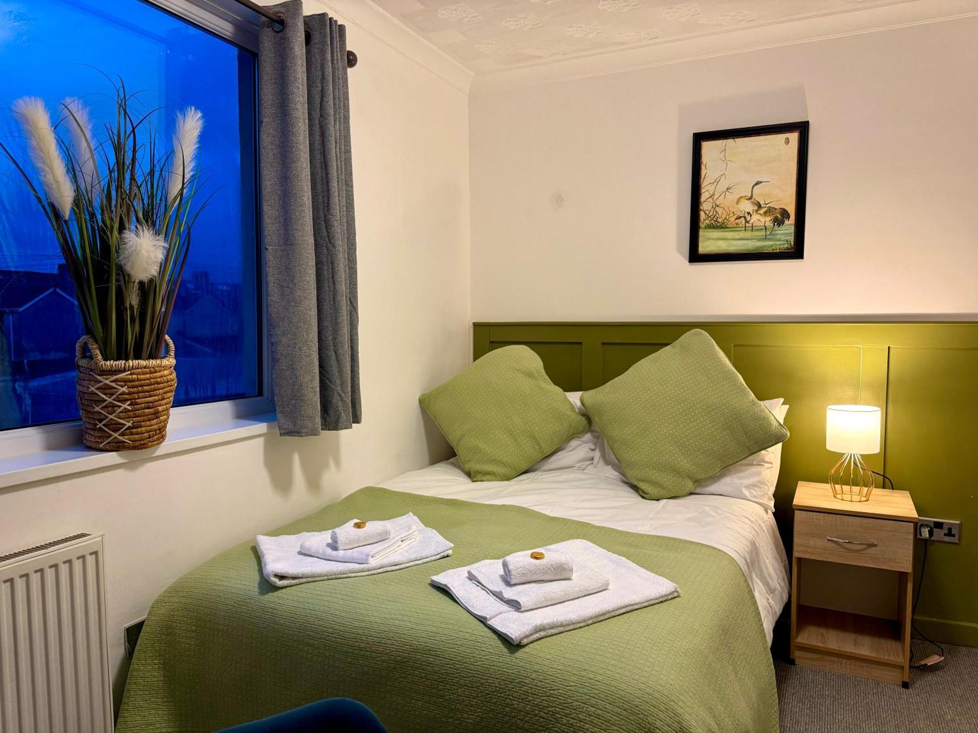 Coastal Park Accommodation Llanelli Zewnętrze zdjęcie