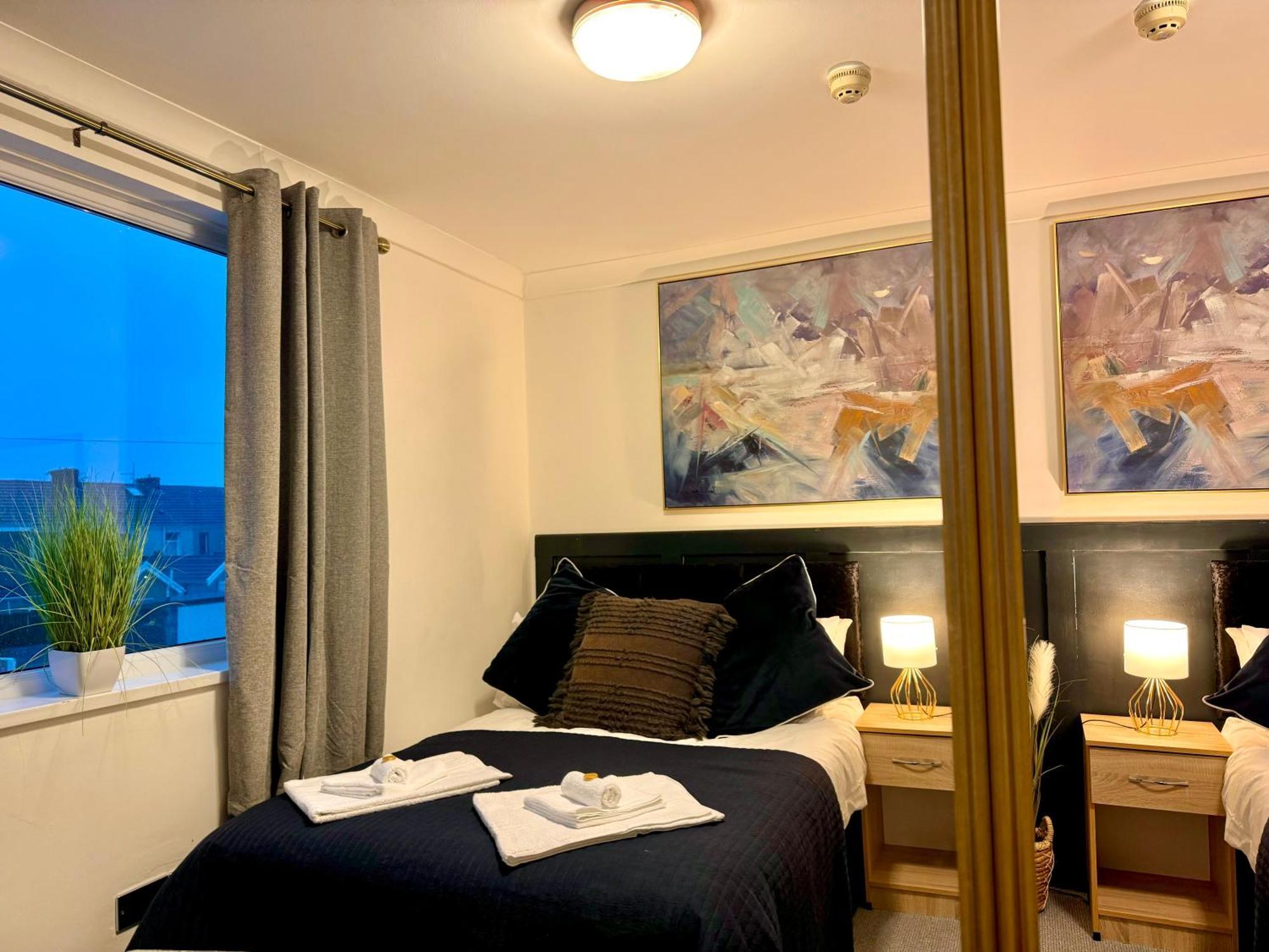 Coastal Park Accommodation Llanelli Zewnętrze zdjęcie