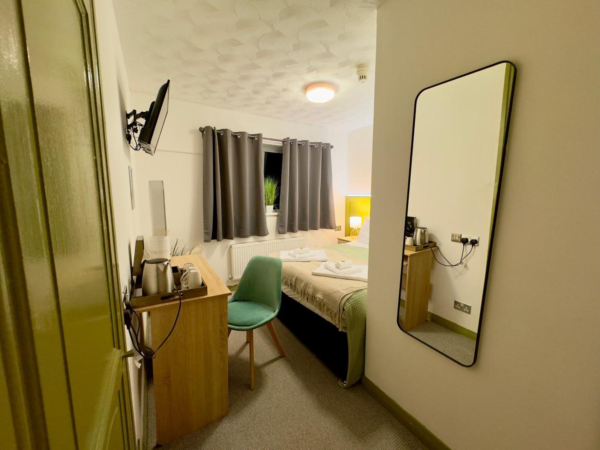 Coastal Park Accommodation Llanelli Zewnętrze zdjęcie