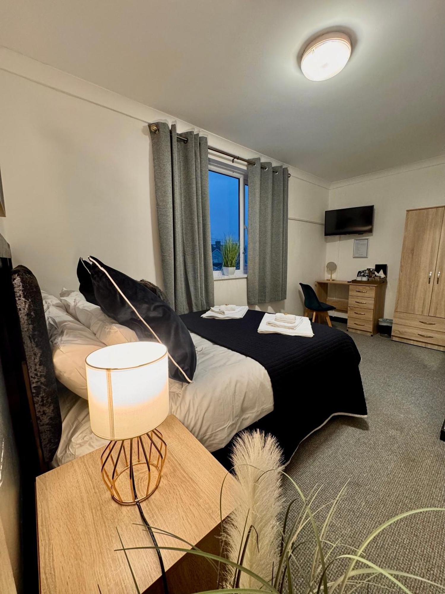 Coastal Park Accommodation Llanelli Zewnętrze zdjęcie