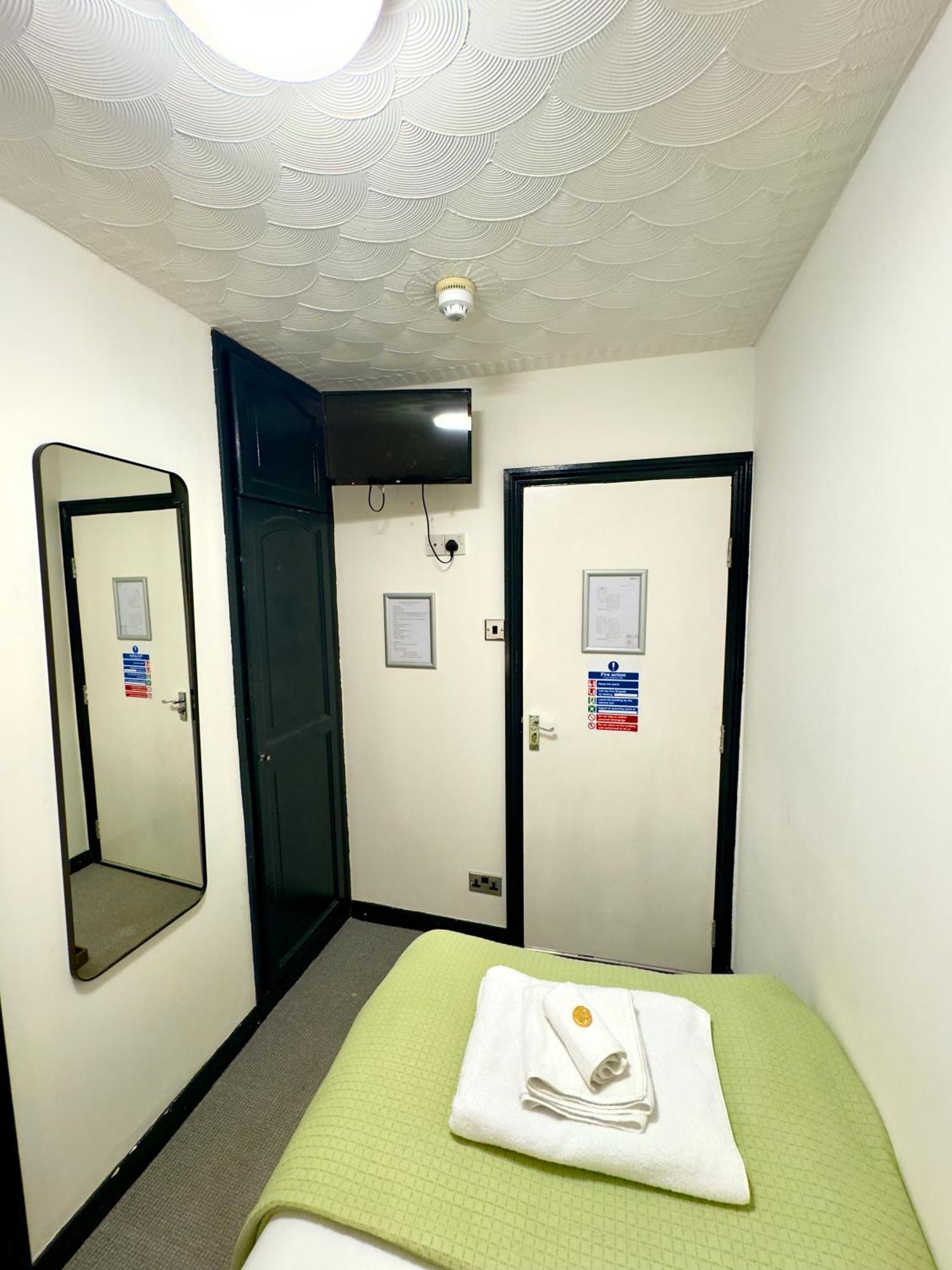 Coastal Park Accommodation Llanelli Zewnętrze zdjęcie