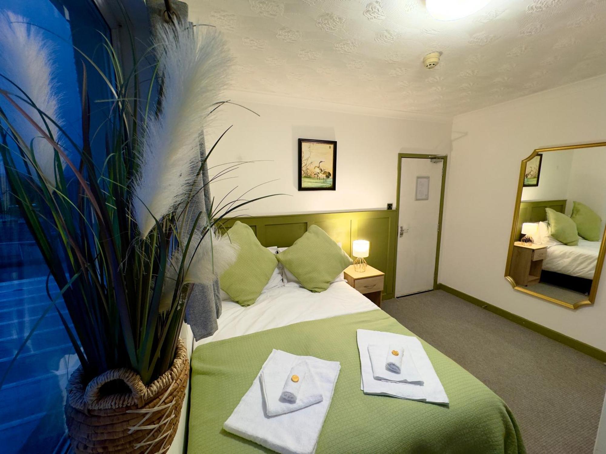Coastal Park Accommodation Llanelli Zewnętrze zdjęcie