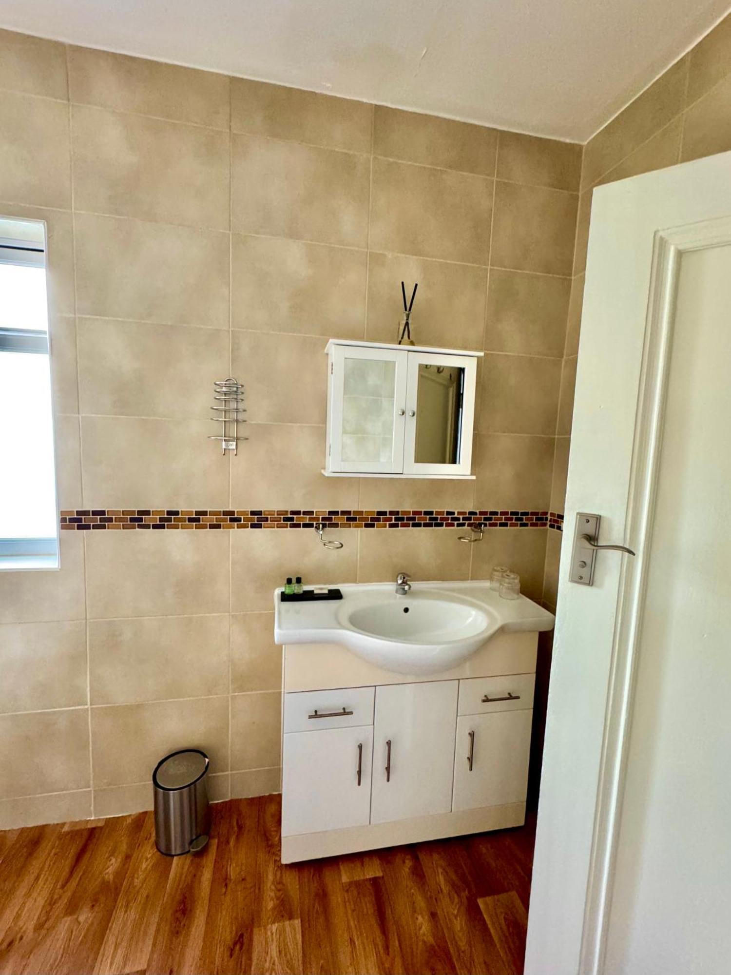 Coastal Park Accommodation Llanelli Zewnętrze zdjęcie