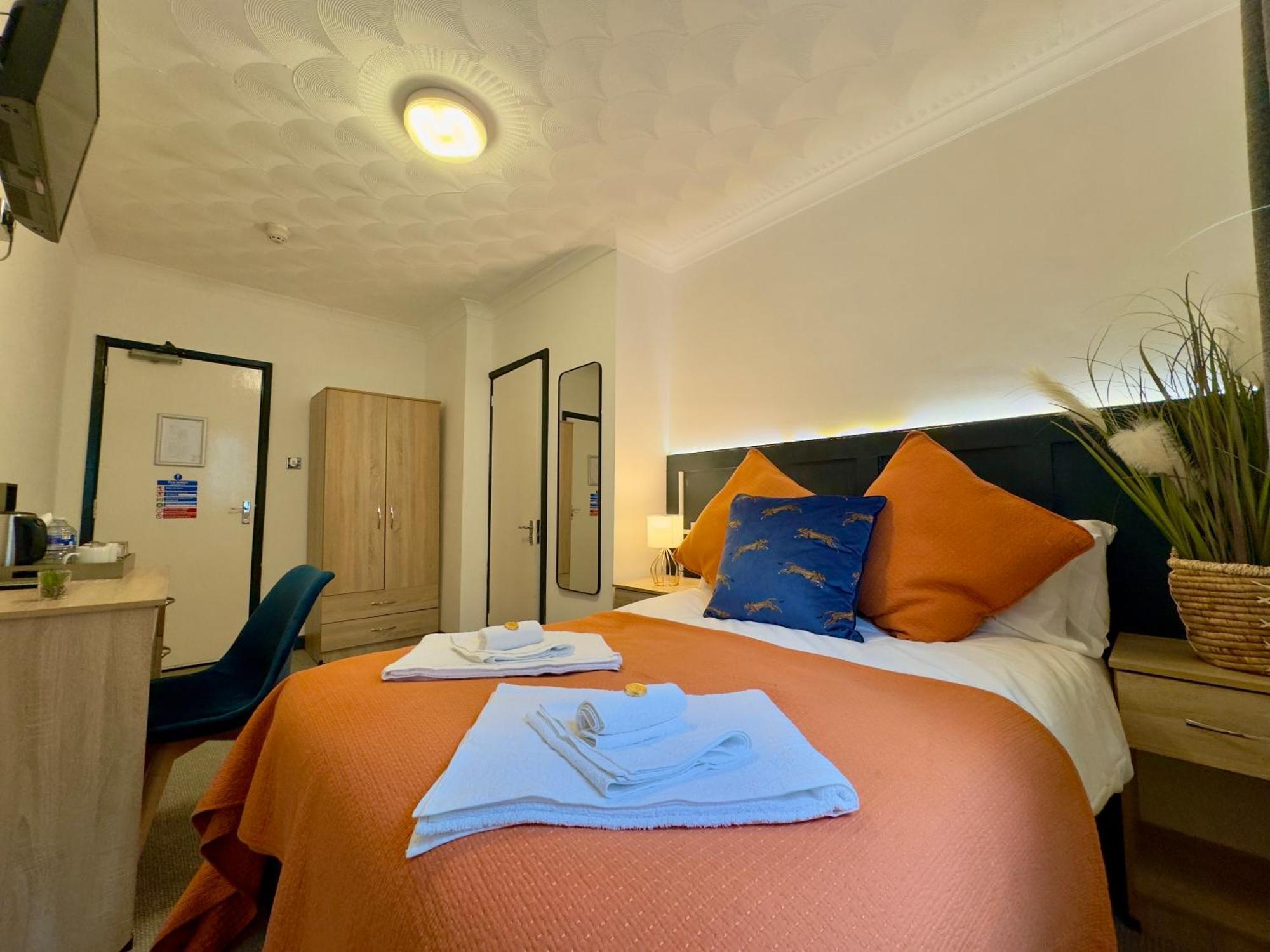 Coastal Park Accommodation Llanelli Zewnętrze zdjęcie