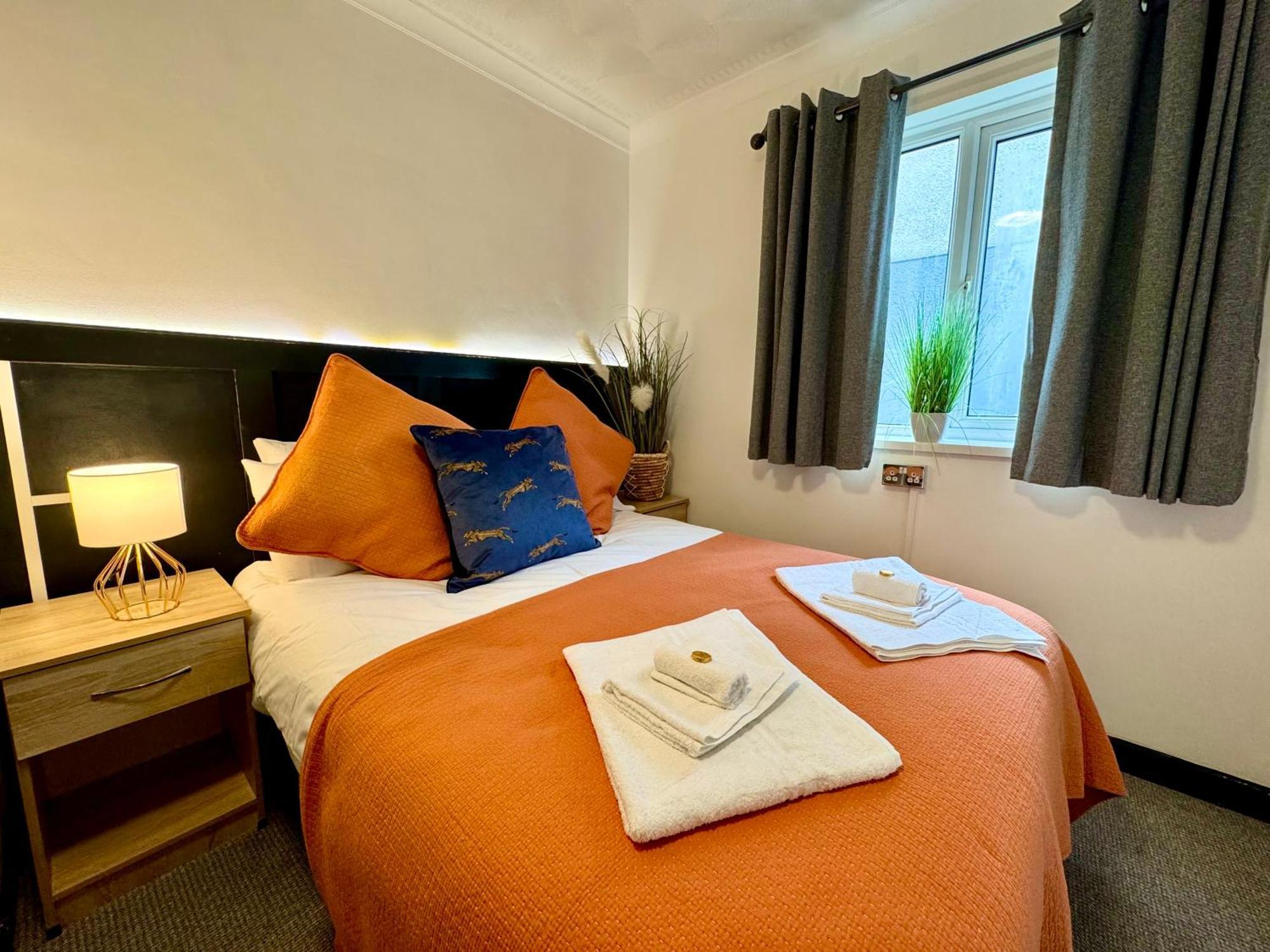 Coastal Park Accommodation Llanelli Zewnętrze zdjęcie